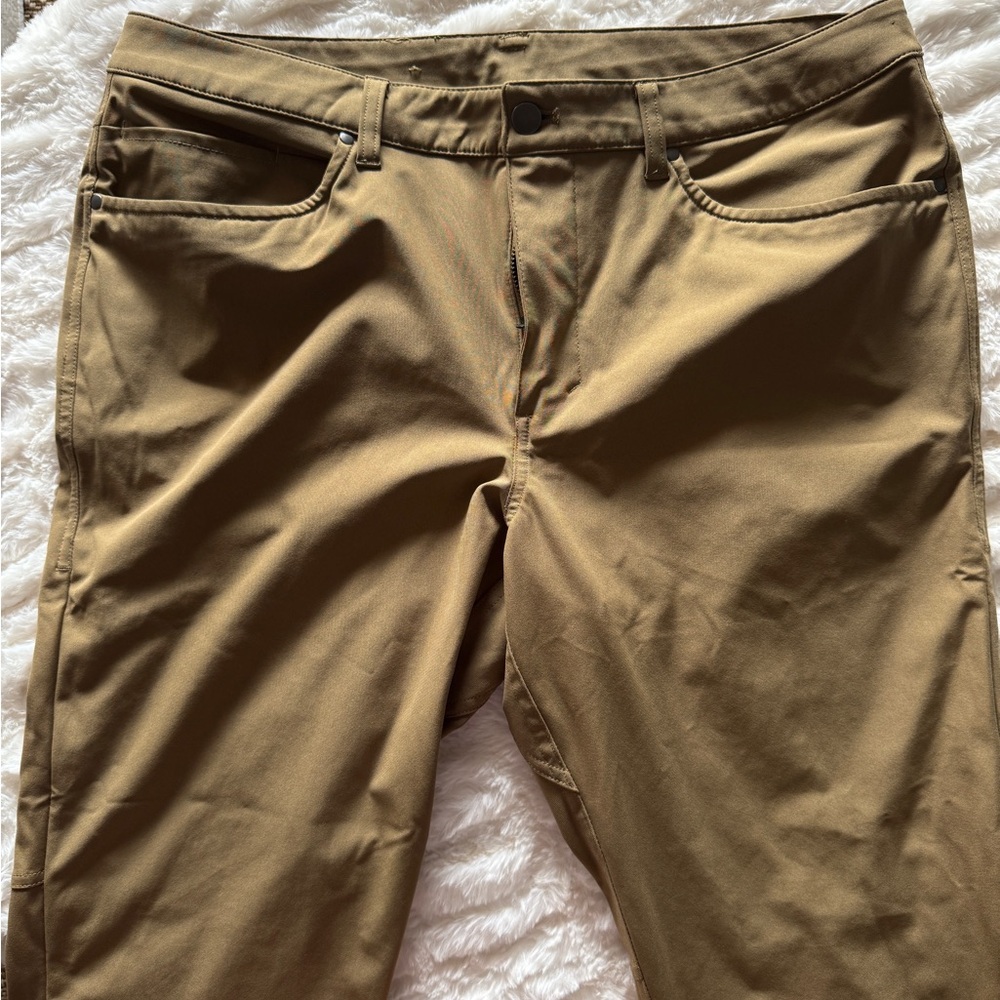 Men's Lululemon 36/30 Slim Tan Dress Pants Stretch
